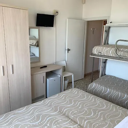 Hotel Via Mare 3*